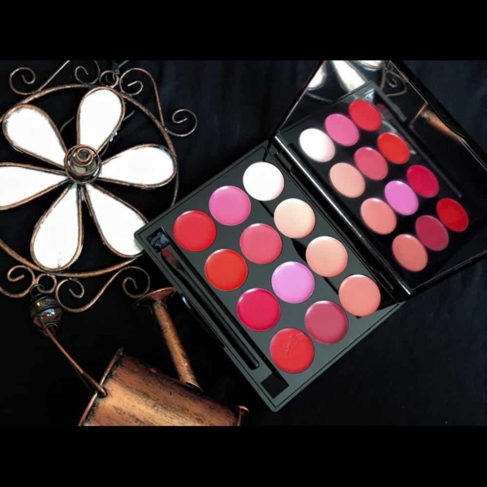 Lip statement palette